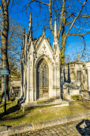 Caveau en forme de chapelle